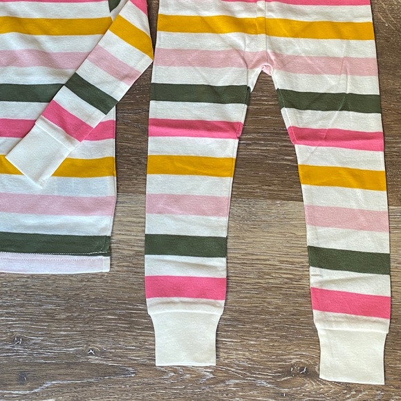 Old Navy Printed Pajama Long Sleeve Set Toddler 2T - Picture 3 of 4